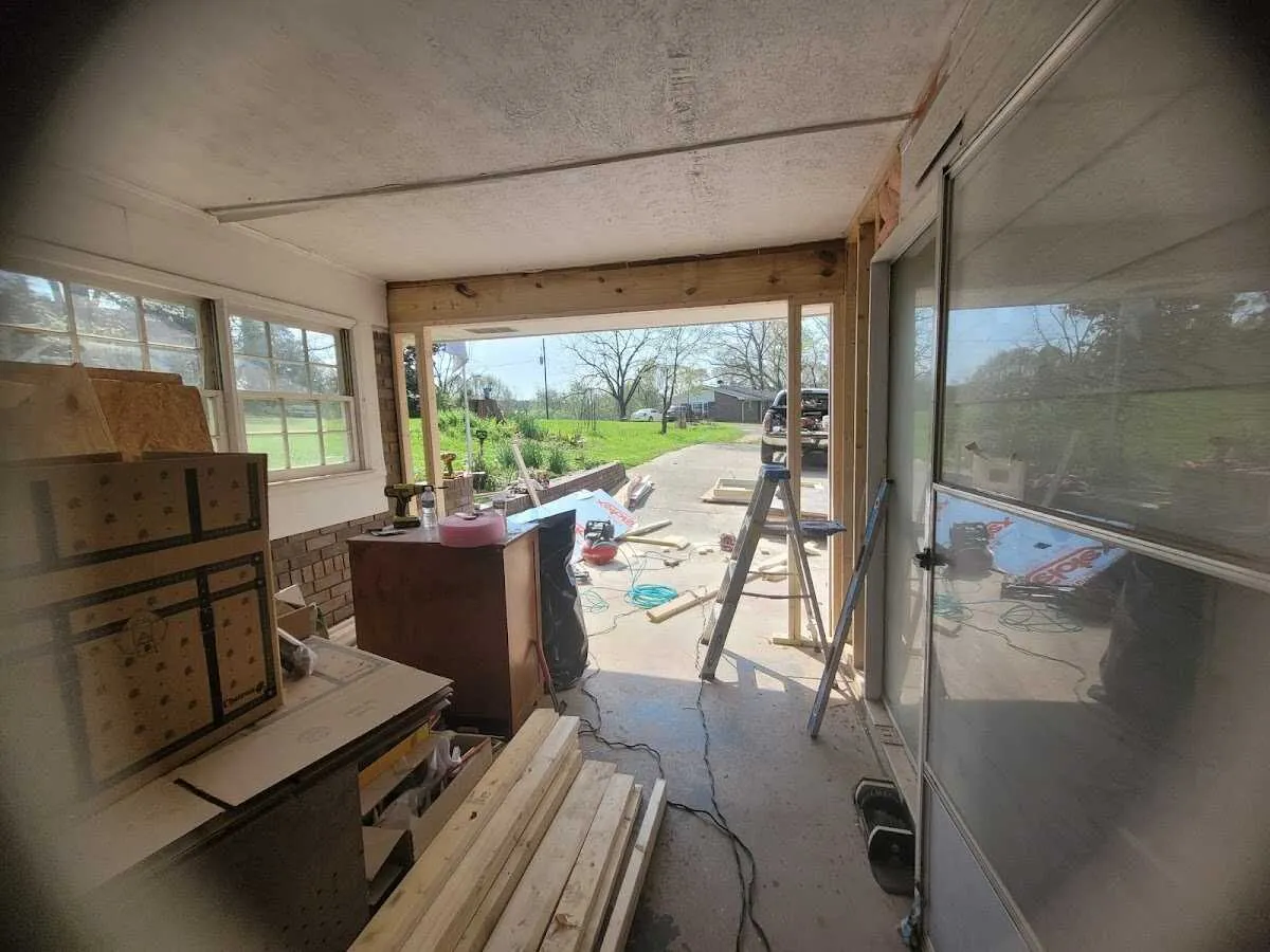 Air movers and dehumidifier for Drying & Dehumidification in Wilmington